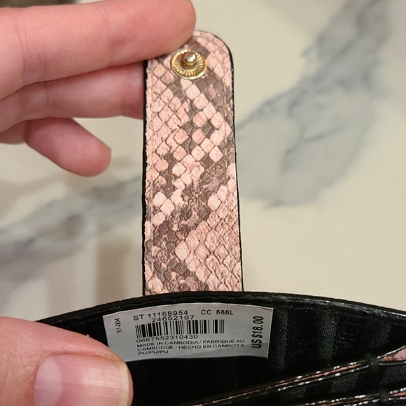 Victoria Secret Card Case - Picture 3 of 4